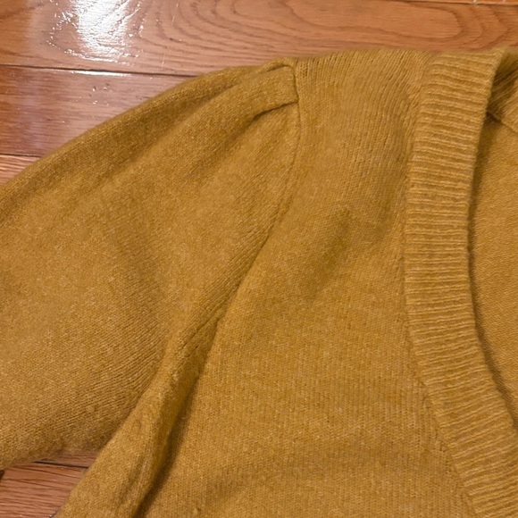 Madewell Yellow V-Neck Sweater - Picture 3 of 7